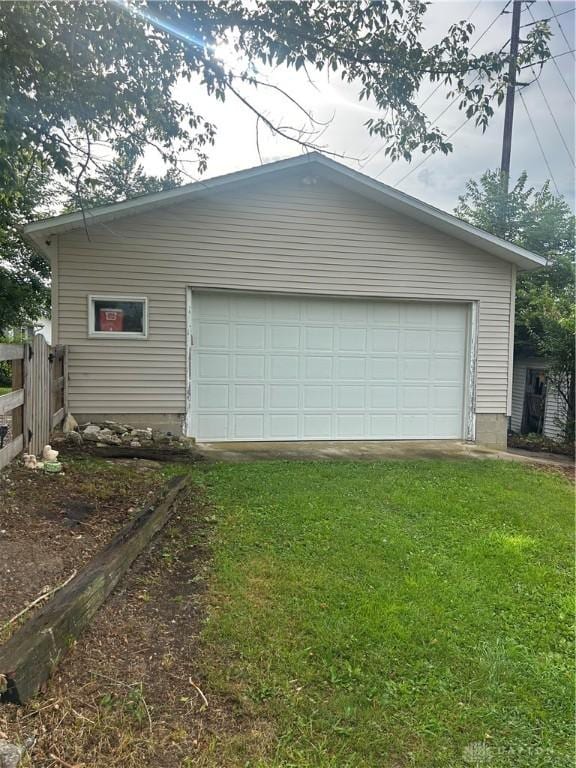 211 E Plum St, Tipp City, OH 45371 - photo 11