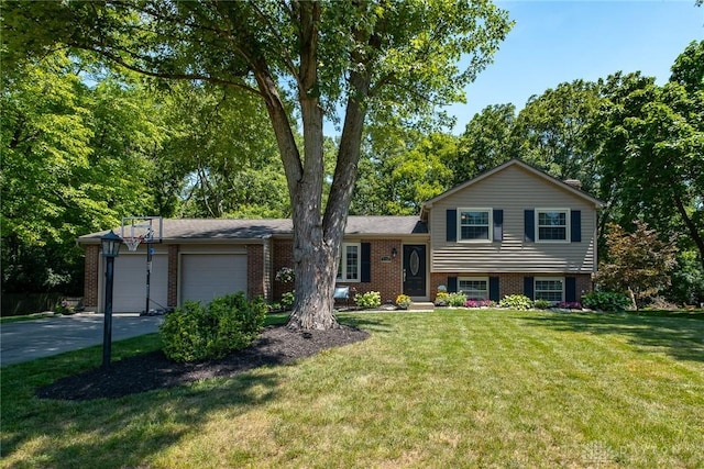 1660 Garry Dr, Bellbrook, OH 45305 - photo 1
