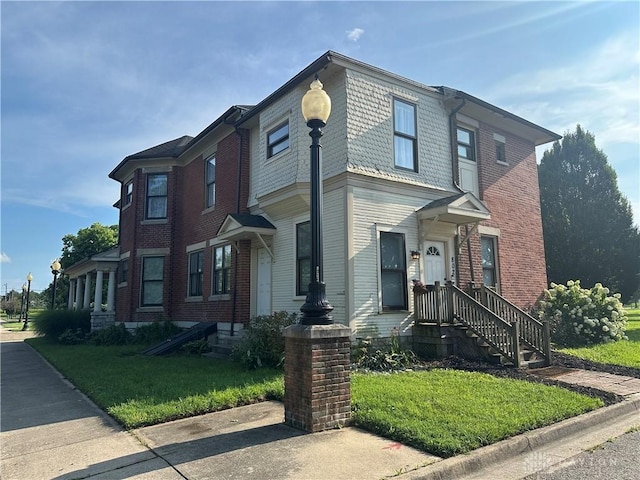 802 Anderson Goodrich Ct, Dayton, OH 45402 - photo 1
