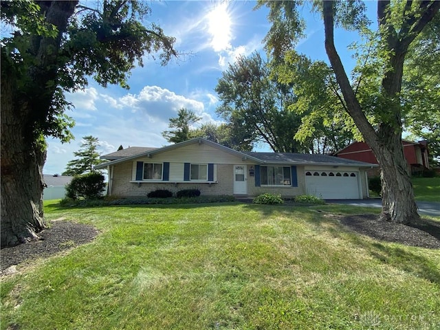 913 Avey Ln, Englewood, OH 45322 - photo 1