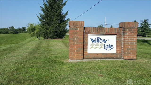 Listing photo 2 for 6505 Willow Lake Dr, Greenville OH 45331