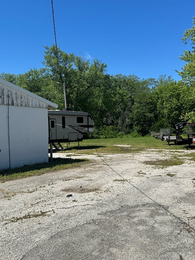 0 State St, Brookfield, MO 64628 - view of yard