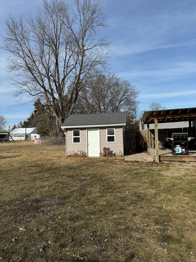 view of outdoor structure featuring a yard