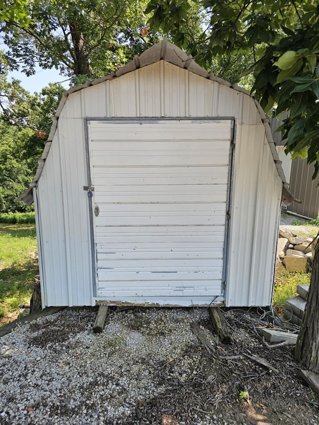 view of outbuilding