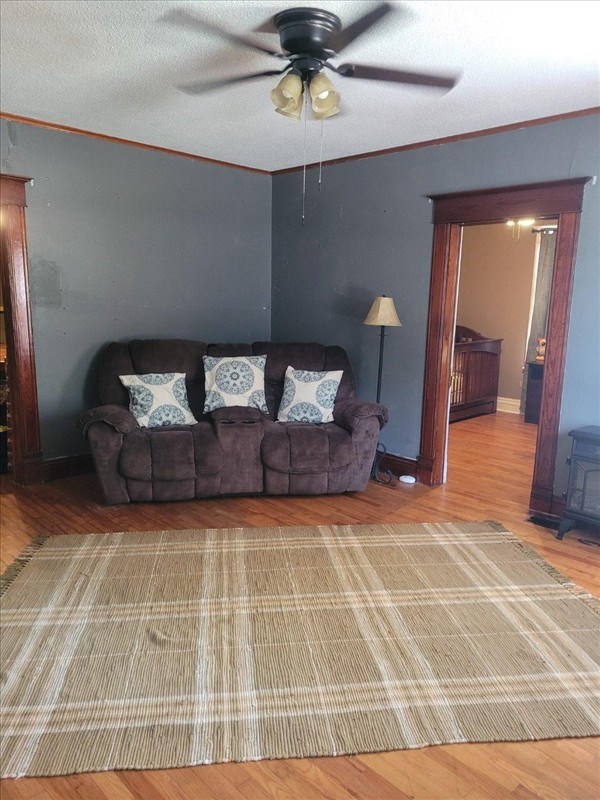 220 S Linn St, Bevier, MO 63532 - photo 2
