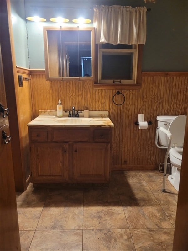 220 S Linn St, Bevier, MO 63532 - photo 16