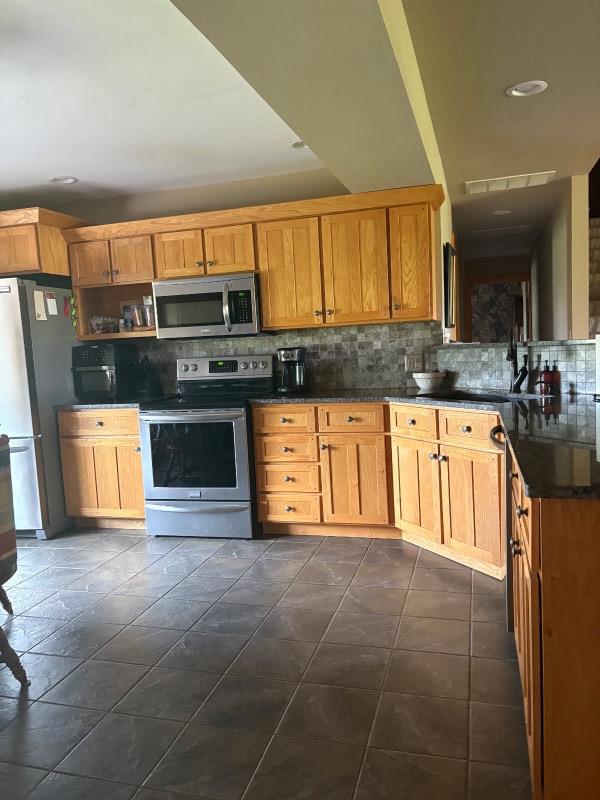15807 Liv 312, Chillicothe, MO 64601 - photo 6