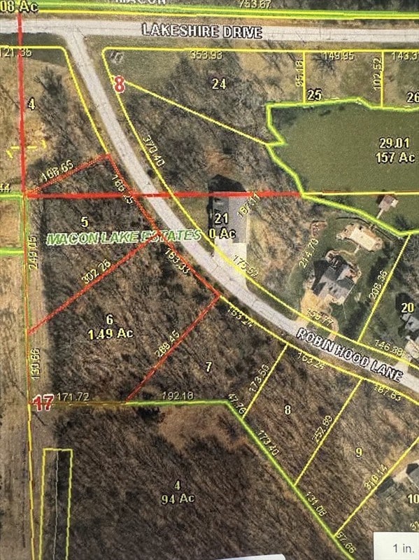 1805 Robinhood Ln 1803, Macon, MO 63552