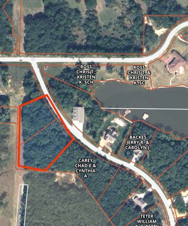 1805 Robinhood Ln 1803, Macon, MO 63552