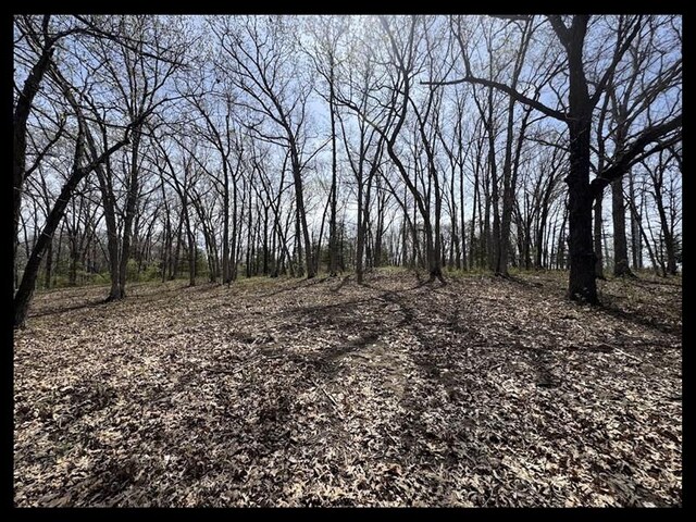 1805 Robinhood Ln 1803, Macon, MO 63552