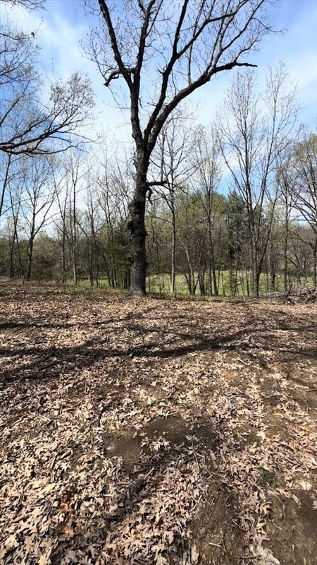 1805 Robinhood Ln 1803, Macon, MO 63552