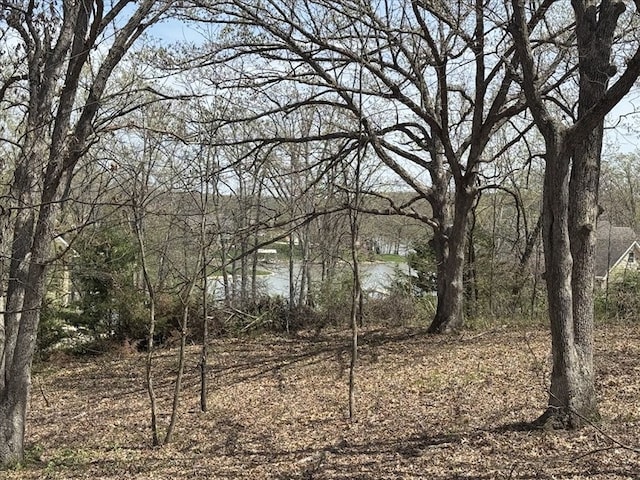 1805 Robinhood Ln 1803, Macon, MO 63552
