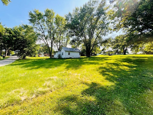 315 N Pine St, Brookfield, MO 64601 - photo 1