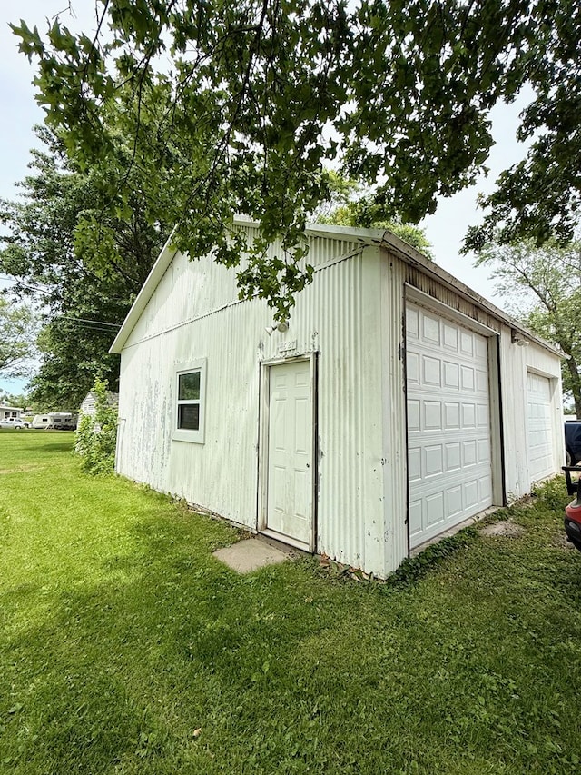 609 E Clark St, La Plata, MO 63549 - view of outbuilding