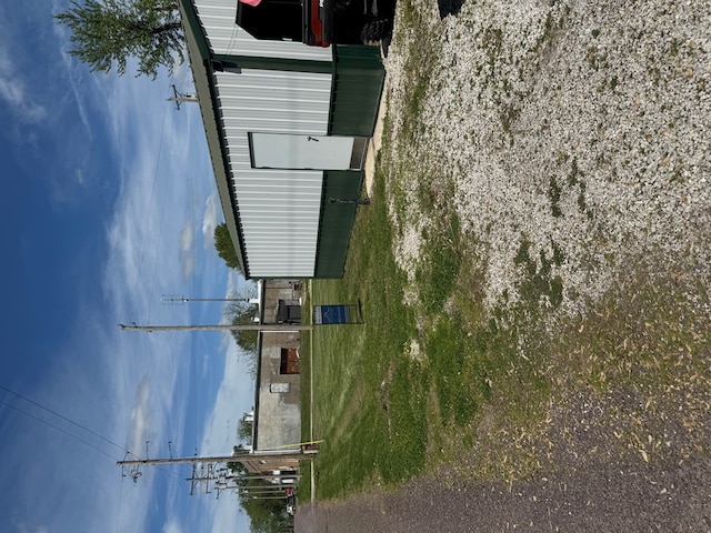 701 Vernon St, Laclede, MO 64651 - view of side of home