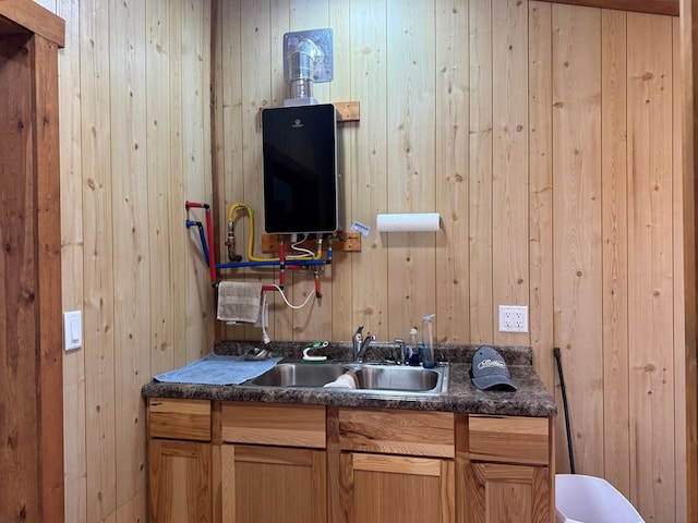 959 Union, Unionville, MO 63565 - bar featuring wooden walls and a sink