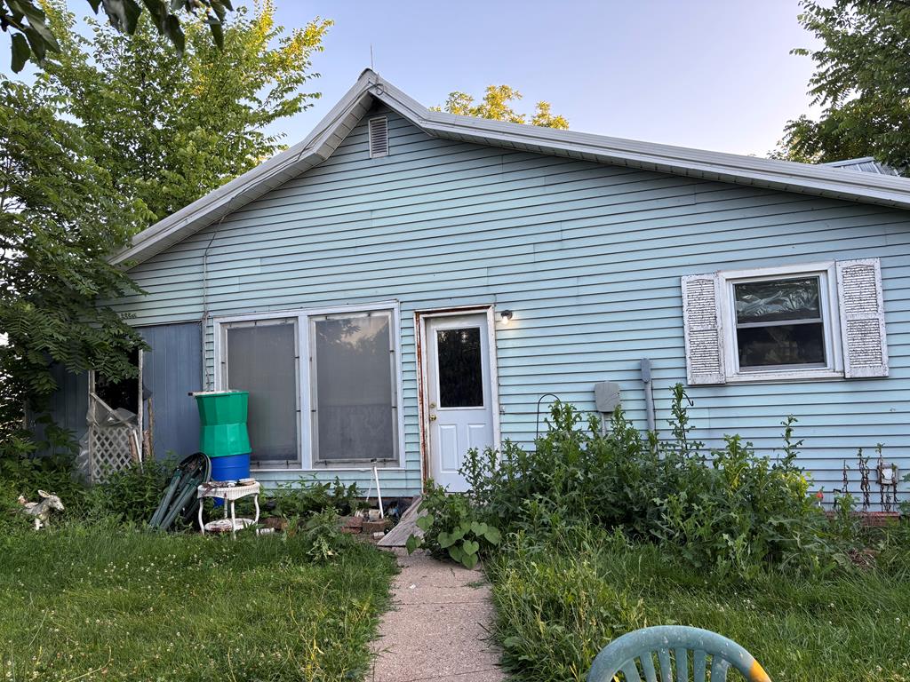 27405 Indy Rd, Browning, MO 64630 - back of property
