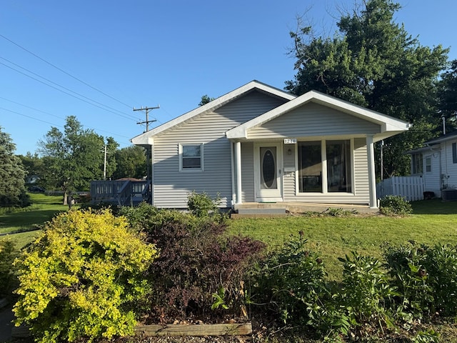 1214 E Washington, Kirksville, MO 63501 - bungalow-style house featuring a front lawn and covered porch