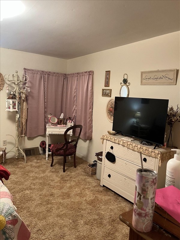 201 N Wentz, Macon, MO 63552 - home office with carpet floors
