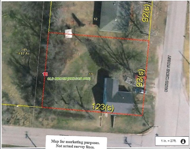 201 N Wentz, Macon, MO 63552 - aerial overview of property's location featuring property boundaries highlighted