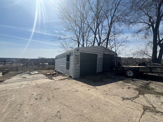 view of outdoor structure featuring an outdoor structure