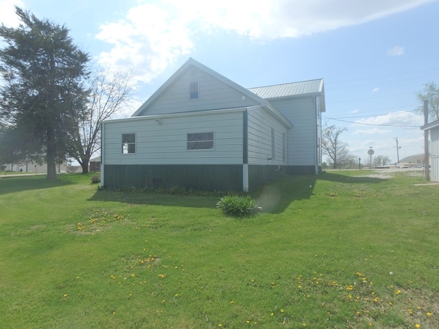 302 N King St, Brashear, MO 63533 - view of side of home featuring a yard