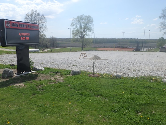 302 N King St, Brashear, MO 63533 - view of surrounding community