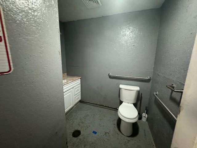 2116 S Franklin St, Kirksville, MO 63501 - bathroom with vanity and concrete floors