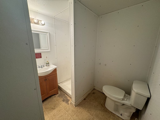 2116 S Franklin St, Kirksville, MO 63501 - bathroom featuring toilet and vanity