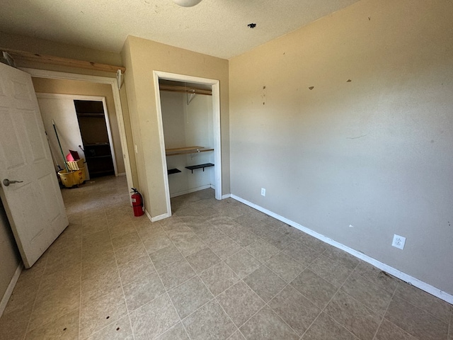 2116 S Franklin St, Kirksville, MO 63501 - unfurnished bedroom featuring a closet and light floors