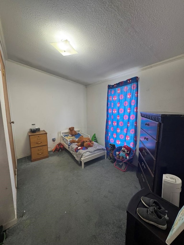 unfurnished bedroom featuring a textured ceiling