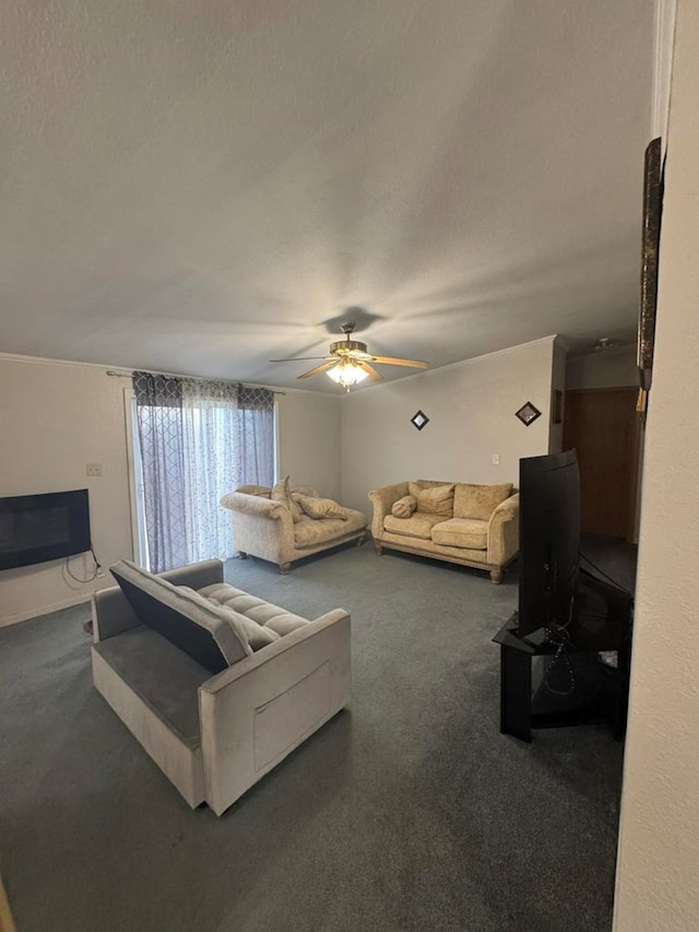 carpeted living room with ceiling fan