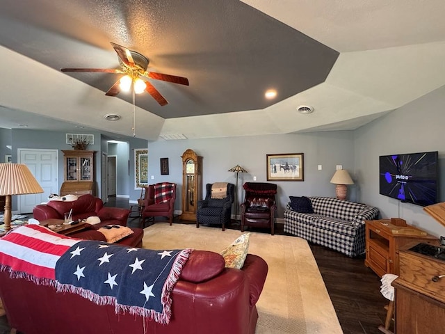 53895 E 3rd St, Milan, MO 63556 - bedroom with wood finished floors, visible vents, a ceiling fan, and recessed lighting