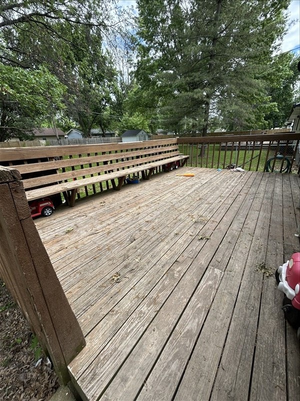 116 Adams St, Centralia, MO 65240 - view of deck