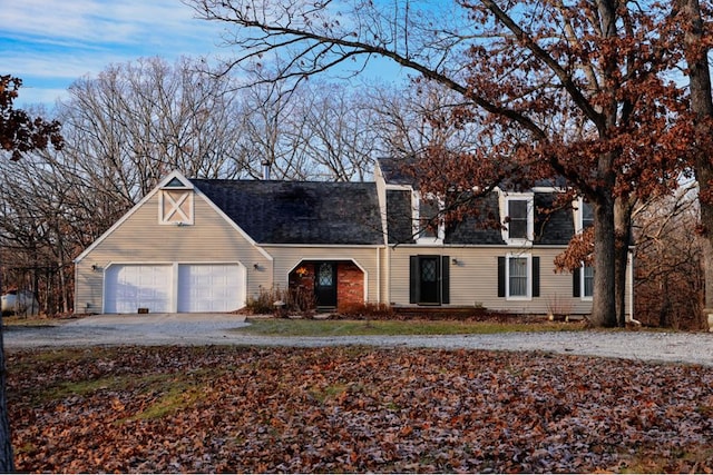 view of front facade featuring a garage