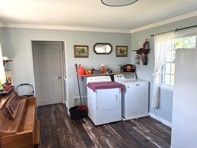 24240 State Highway T, Excello, MO 65247 - laundry room with washing machine and clothes dryer and dark wood-type flooring