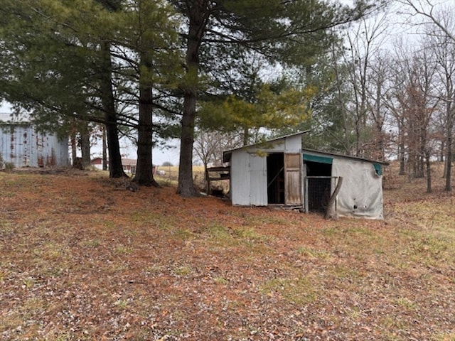 view of outdoor structure