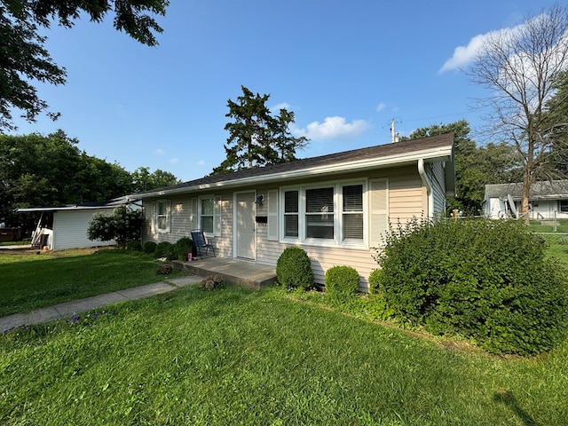 1301 S Ann St, Kirksville, MO 63501 - view of front of house featuring a front lawn