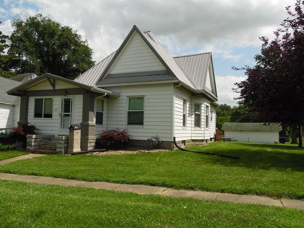 721 Hansen Ave, Brookfield, MO 64628 - photo 1