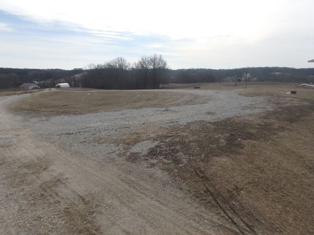 view of yard featuring a rural view