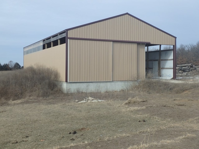 view of outdoor structure