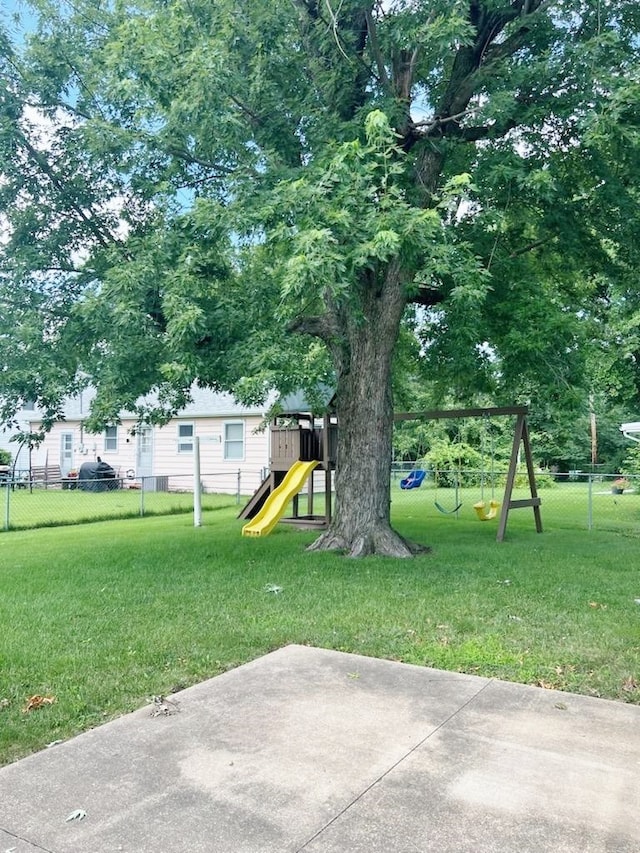 904 E George St, Kirksville, MO 63501 - view of yard featuring a playground