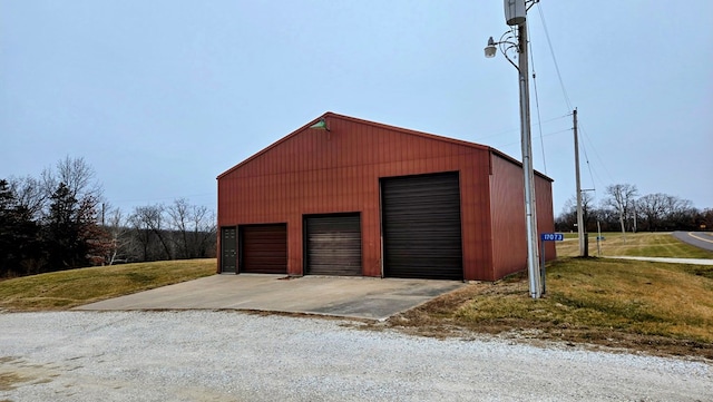 view of detached garage