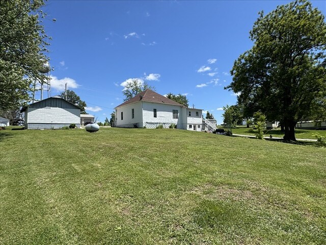 411 S Macon St, Bevier, MO 63532 - view of grassy yard