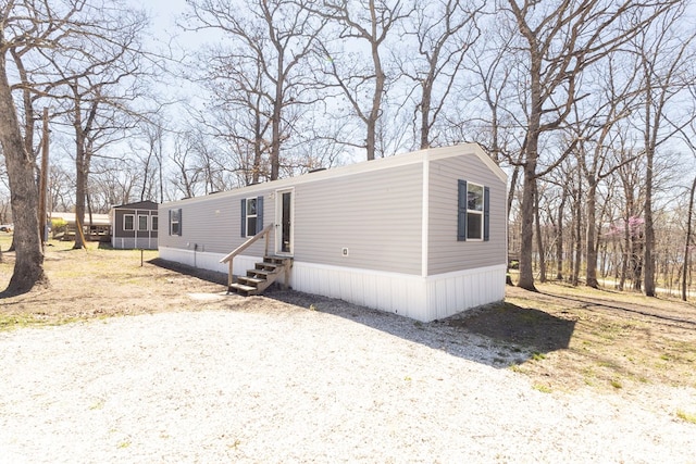1018 Logue Ln, Keytesville, MO 65261 - manufactured / mobile home featuring entry steps