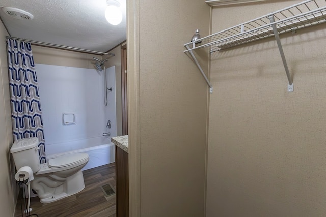 1018 Logue Ln, Keytesville, MO 65261 - full bath featuring visible vents, toilet, bathtub / shower combination, and vanity