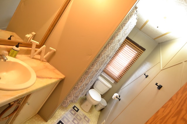 49615 Peach Rd, Milan, MO 63556 - half bath with toilet and vanity