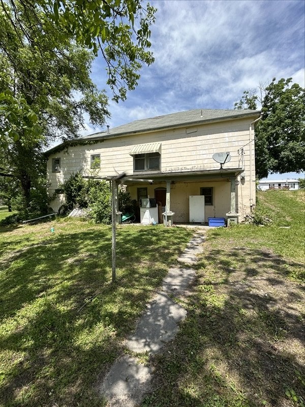 311 W Howell Ave, Marceline, MO 64658 - photo 14