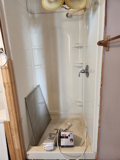 605 High St, Linneus, MO 64653 - bathroom featuring walk in shower