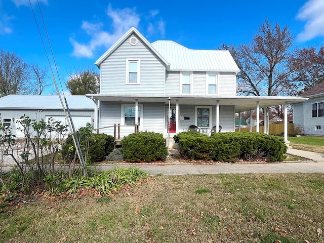 view of front facade with a front lawn